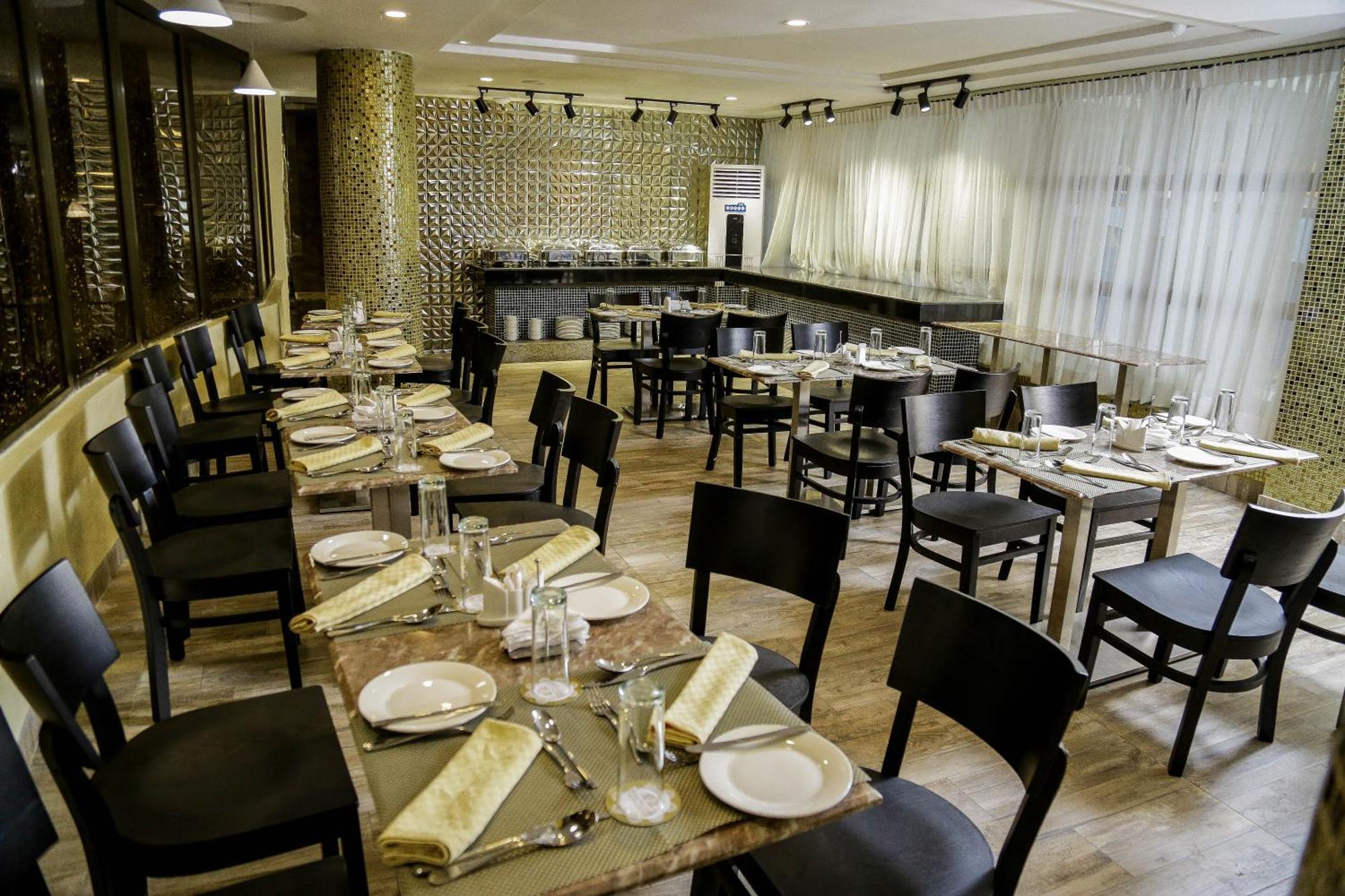 Perfecto La Villa Hotel And Suites Lagos Eksteriør bilde