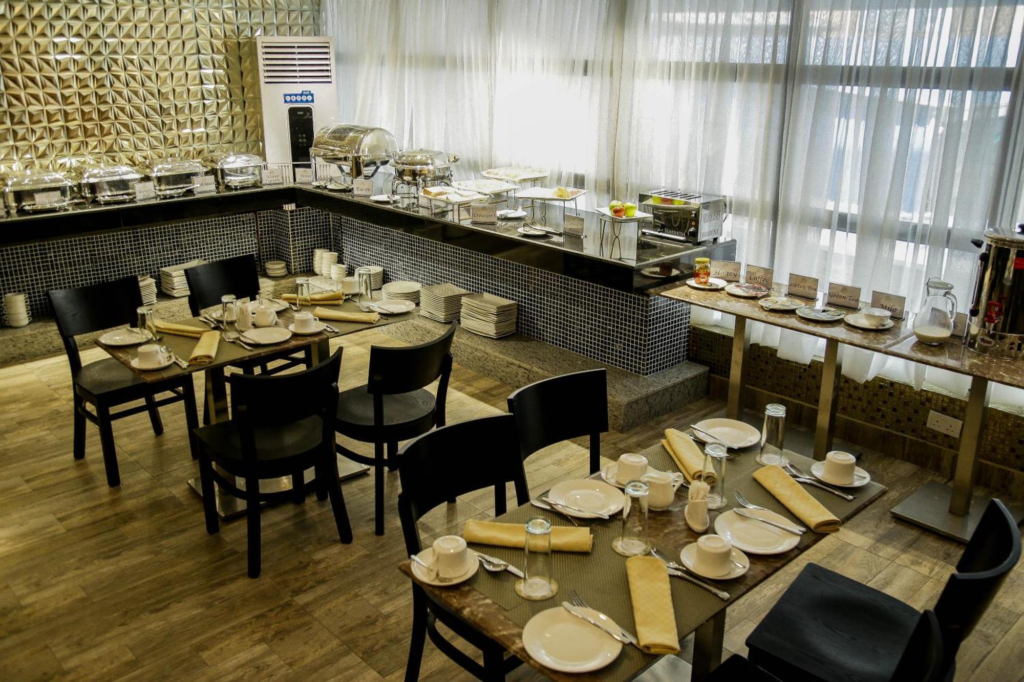 Perfecto La Villa Hotel And Suites Lagos Eksteriør bilde