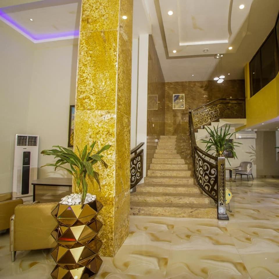 Perfecto La Villa Hotel And Suites Lagos Eksteriør bilde