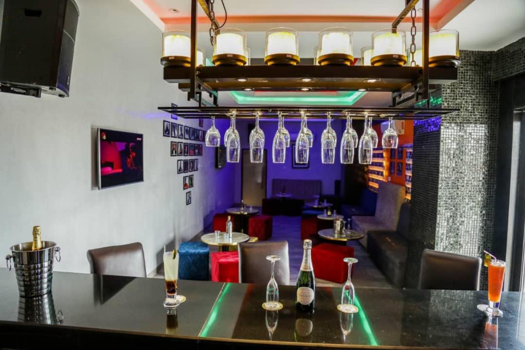 Perfecto La Villa Hotel And Suites Lagos Eksteriør bilde