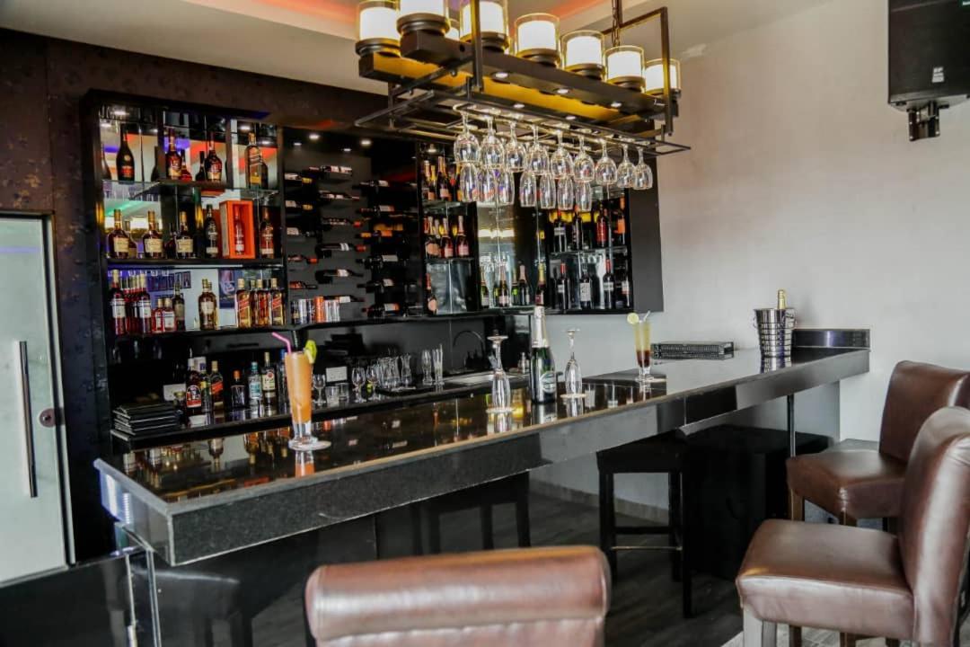 Perfecto La Villa Hotel And Suites Lagos Eksteriør bilde