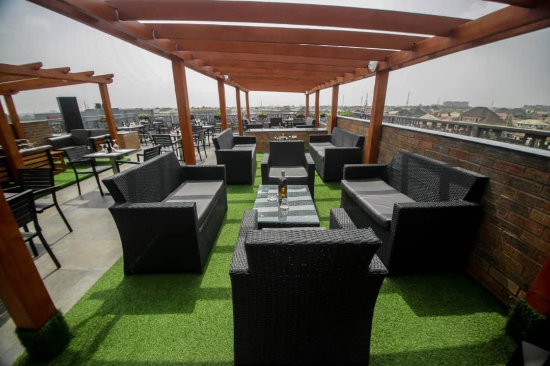 Perfecto La Villa Hotel And Suites Lagos Eksteriør bilde