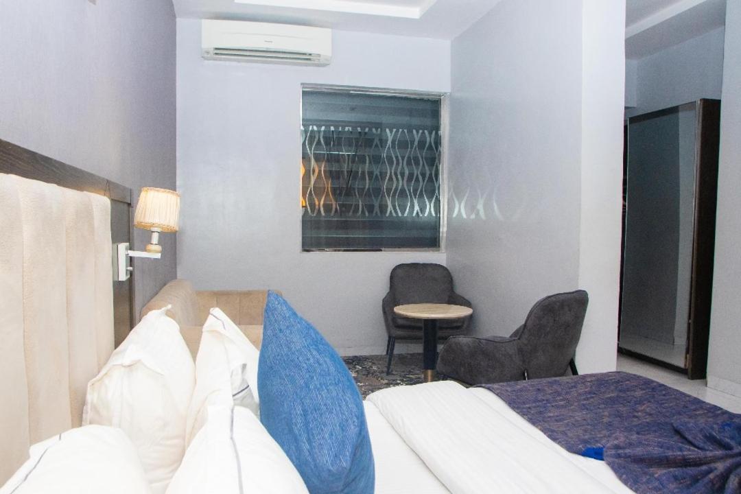 Perfecto La Villa Hotel And Suites Lagos Eksteriør bilde