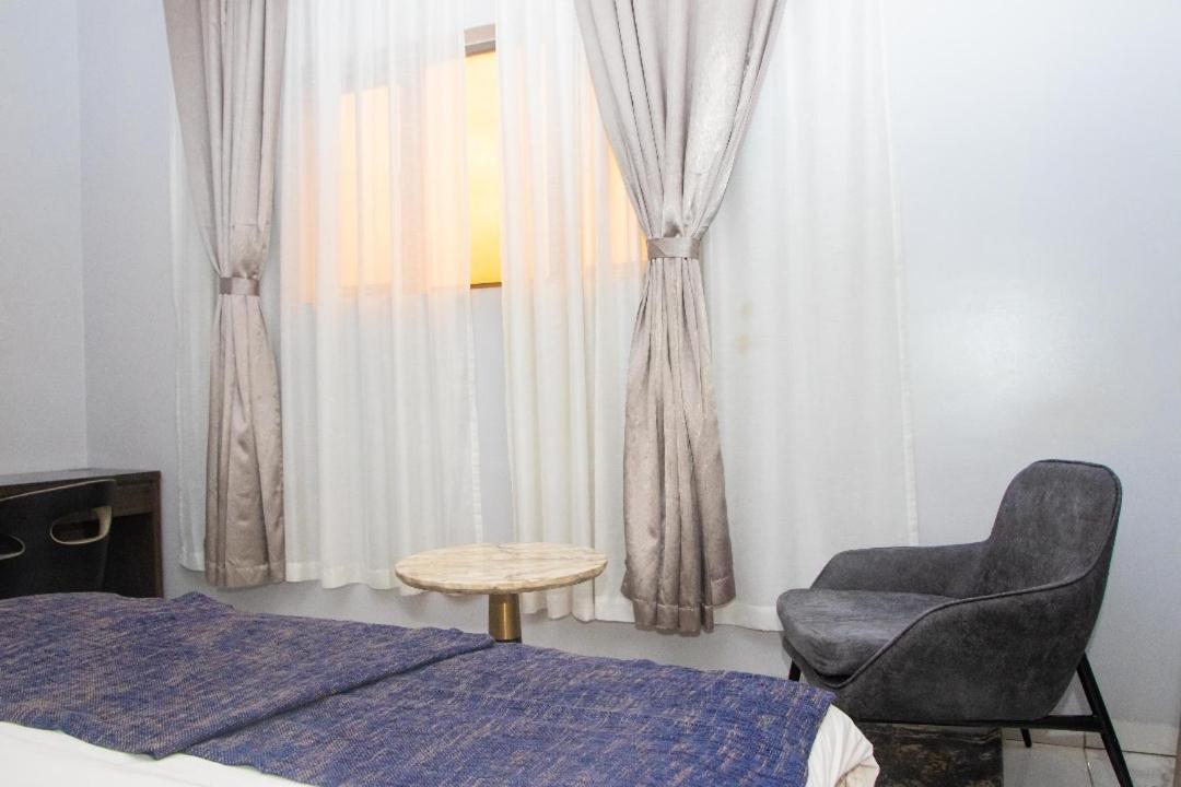 Perfecto La Villa Hotel And Suites Lagos Eksteriør bilde