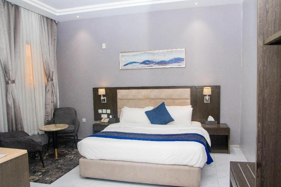 Perfecto La Villa Hotel And Suites Lagos Eksteriør bilde