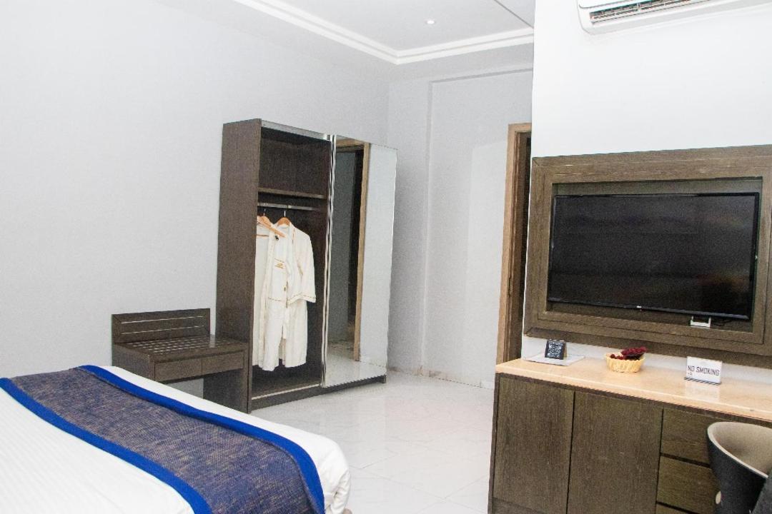 Perfecto La Villa Hotel And Suites Lagos Eksteriør bilde