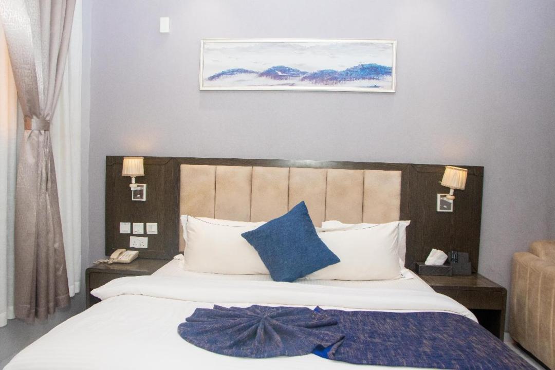 Perfecto La Villa Hotel And Suites Lagos Eksteriør bilde