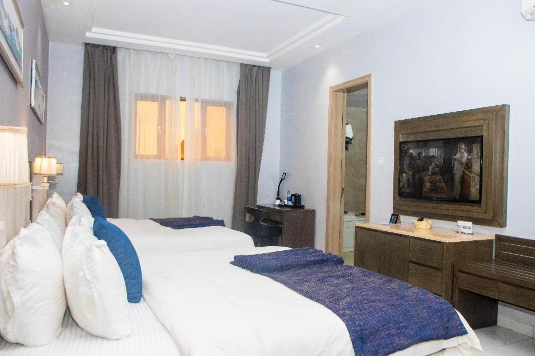 Perfecto La Villa Hotel And Suites Lagos Eksteriør bilde