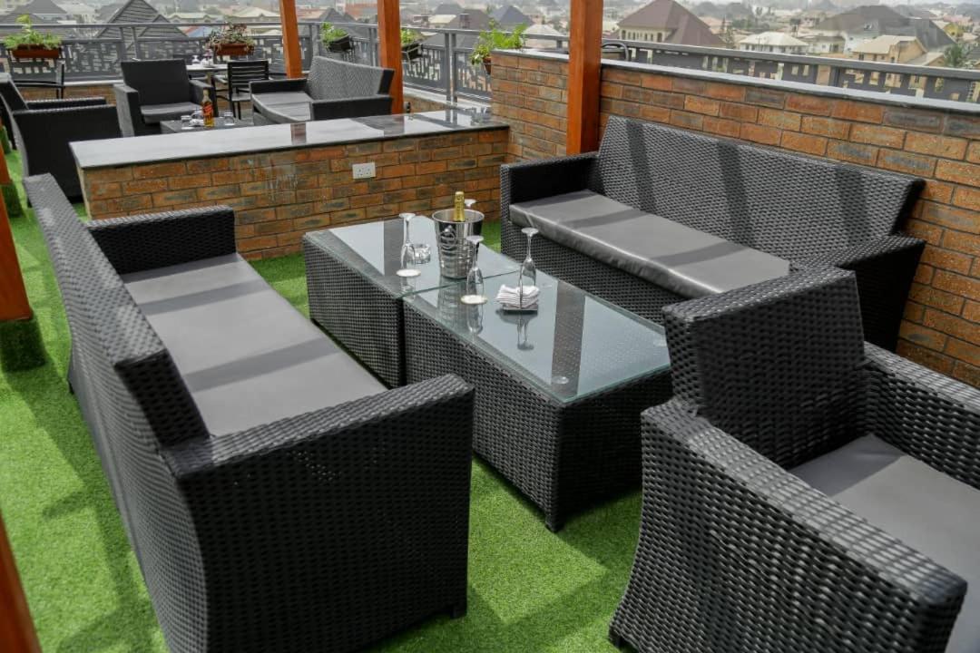 Perfecto La Villa Hotel And Suites Lagos Eksteriør bilde