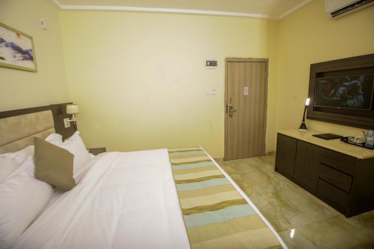Perfecto La Villa Hotel And Suites Lagos Eksteriør bilde
