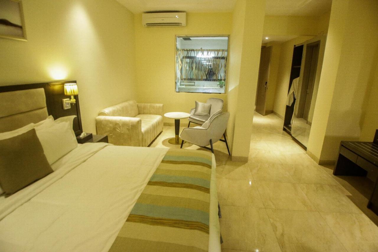 Perfecto La Villa Hotel And Suites Lagos Eksteriør bilde