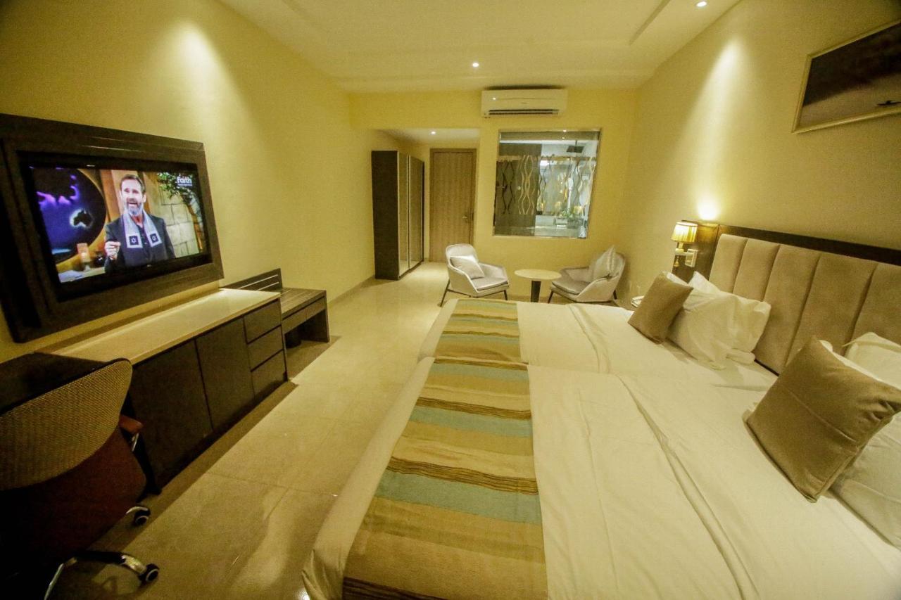Perfecto La Villa Hotel And Suites Lagos Eksteriør bilde