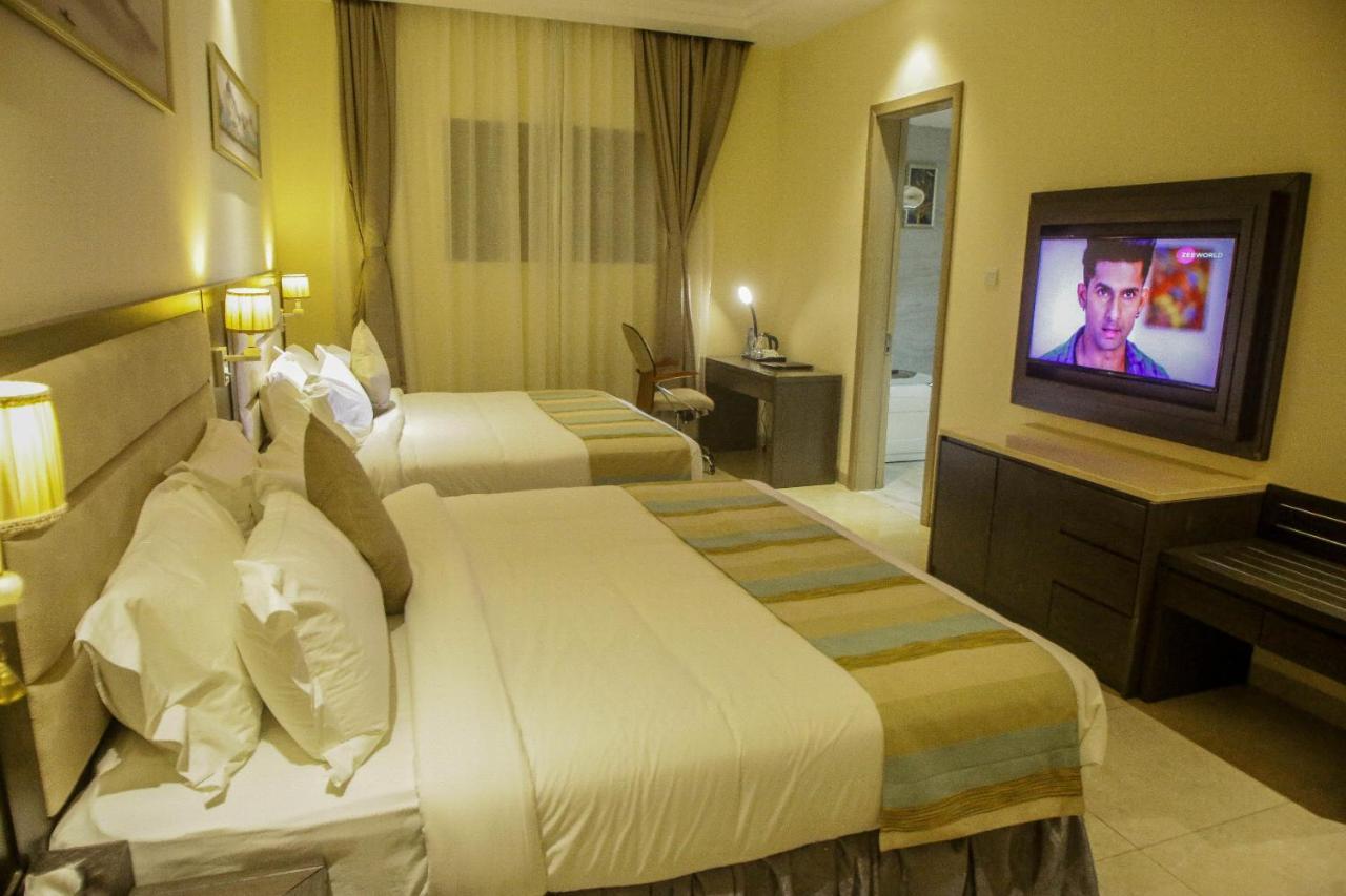 Perfecto La Villa Hotel And Suites Lagos Eksteriør bilde