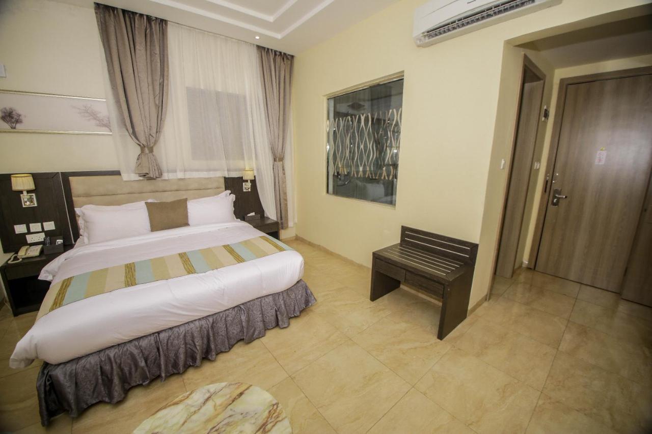 Perfecto La Villa Hotel And Suites Lagos Eksteriør bilde