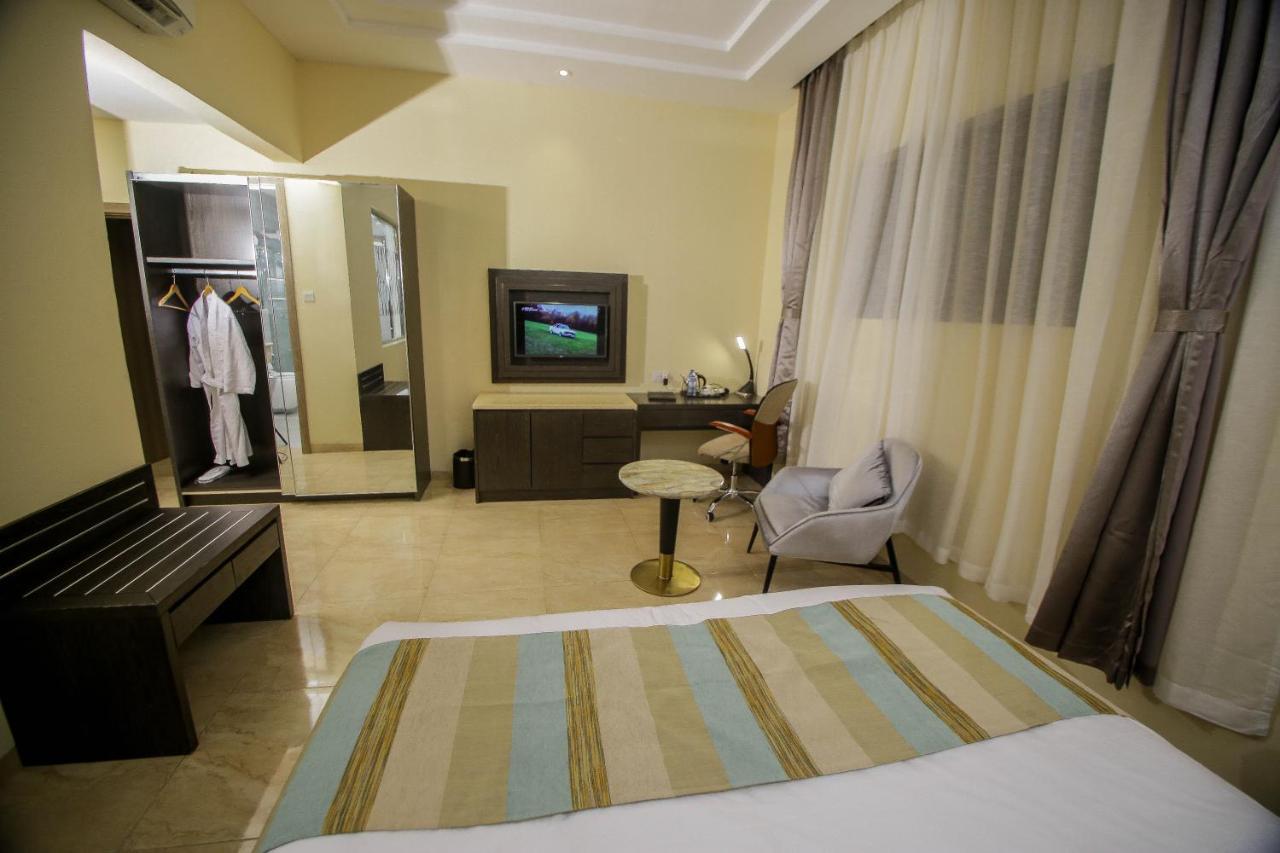Perfecto La Villa Hotel And Suites Lagos Eksteriør bilde
