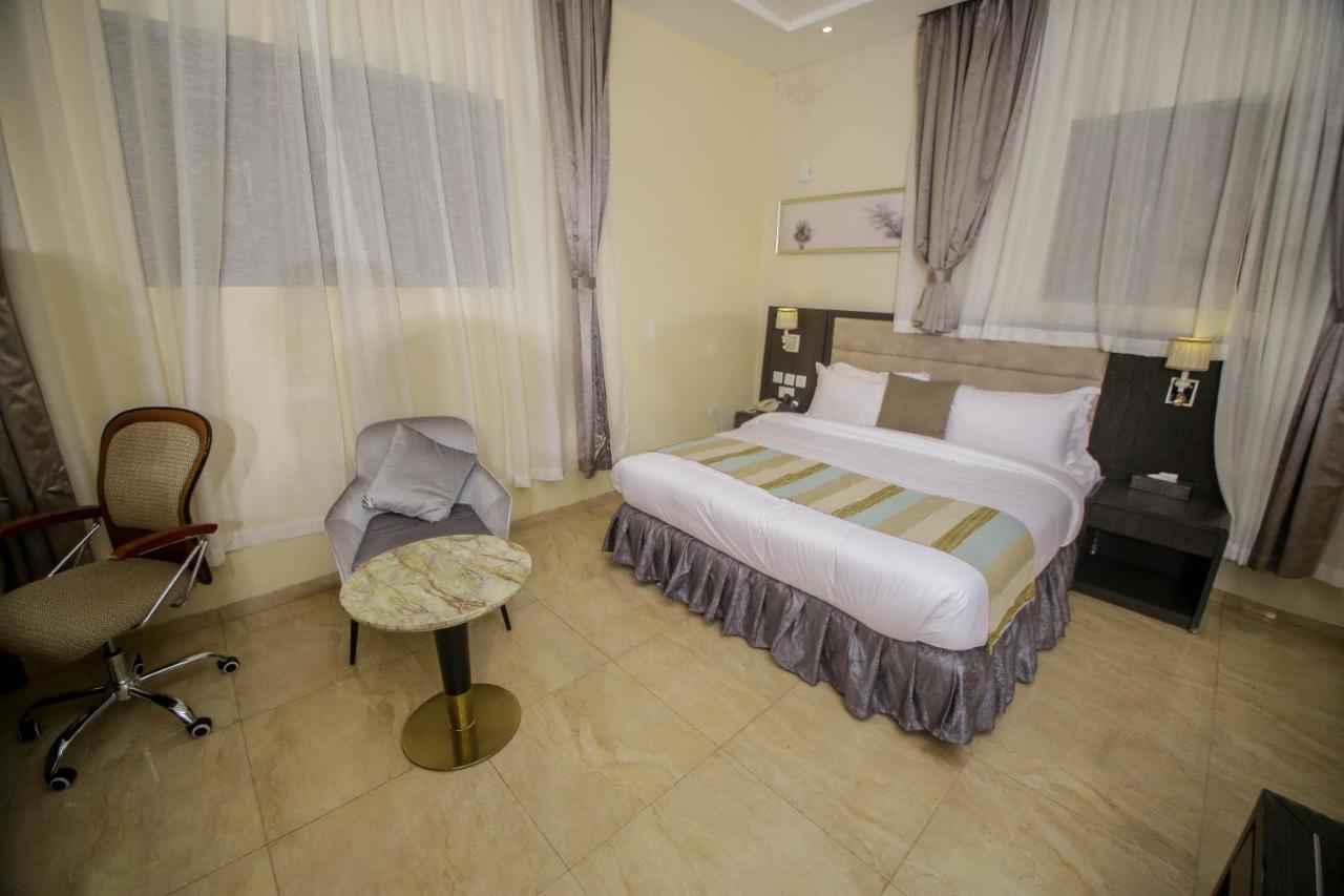 Perfecto La Villa Hotel And Suites Lagos Eksteriør bilde